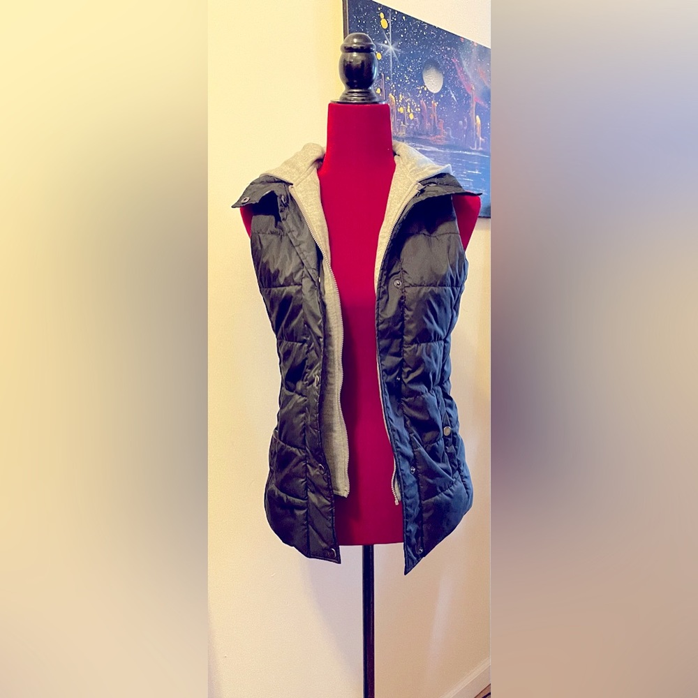 Arizona Jeans apparel. Hoody Jacket Vest. Black.